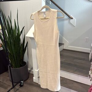 Elegant Cream Sleeveless Dress